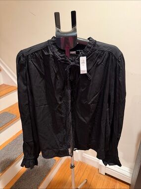 Gap Black Long Sleeve Tie Neck Blouse with lace front, snaps Size XXL NWT